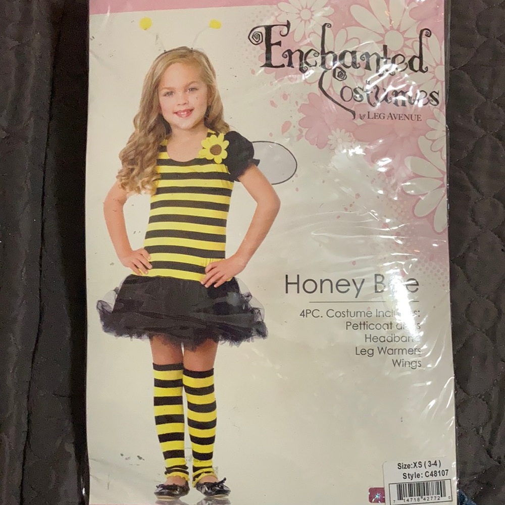 Girls Leg Avenue Honey Bee costume